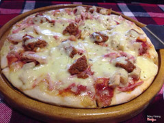 Pizza thêm cheese ngon khi ăn nóng