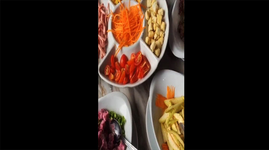 > Review Buffet trưa 110K