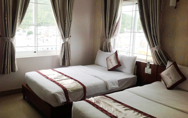 Ngọc Hồng Hotel