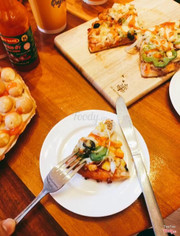 Pizza & bánh trứng nướng