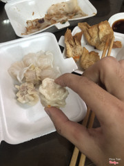 Viên xíu mại hay há cảo khá bé