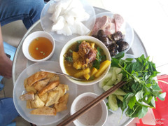 Một set đầy đủ cả giả cầy 100k vừa cho 2-3ng ăn.
