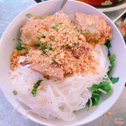 Bún thịt nướng đầy đủ