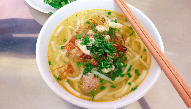 Bé Huế - Bánh Canh Cá Lóc