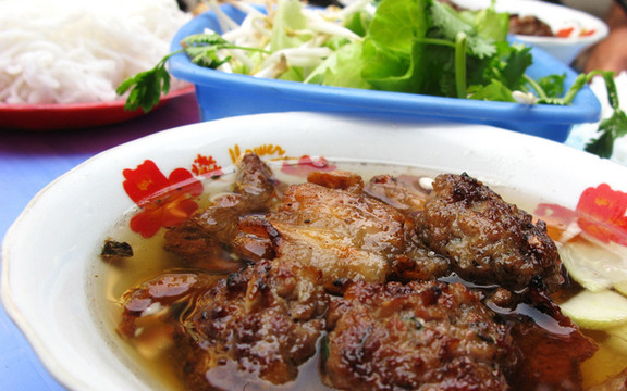 Bún Chả Hà Nội Cô Thắm - Chu Văn An