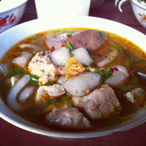 [Huế] Những “biến tấu” tuyệt vời của bánh canh làm teen Huế điêu đứng