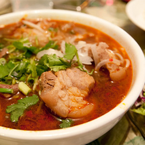 Những món bún làm nhức nhối khách du lịch đến Việt Nam