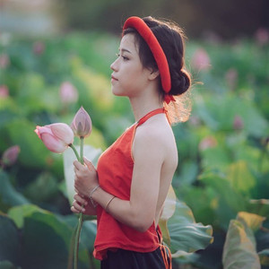 [Huế] Tháng 5 mùa về! Sen đã nở rộ hồng thắm một góc trời La Chữ