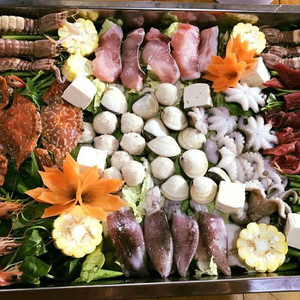 No căng bụng với nồi lẩu hải sản tomyum 8 người ăn chỉ 299k
