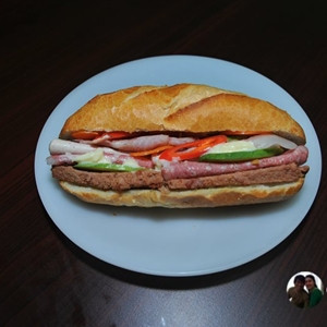 (HCM) Những hàng bánh mì hút khách Sài Gòn