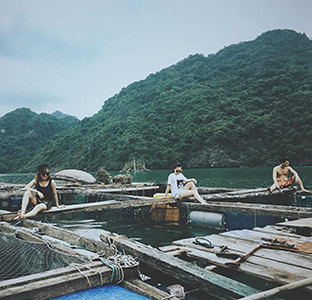 Quậy tưng làng chài Trà Báu và trải nghiệm cuộc sống ngư dân trong album du hí mới nhất