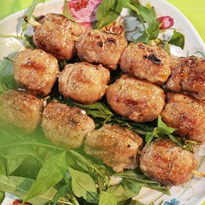 (CT) ĐỘT KÍCH NƯỚNG 150 CHỢ ĐÊM TRẦN PHÚ – “QUÁN NƯỚNG CƯA ĐỔ MỌI FAN CUỒNG”
