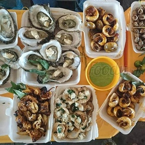 Cầm trong tay LIST ĂN SẬP VŨNG TÀU món gì cũng có 
