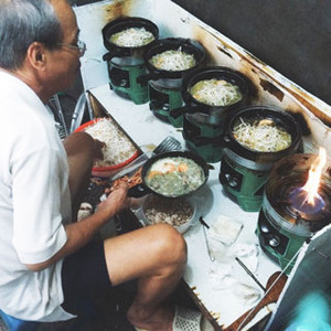 (Hà Nội) Ảo thuật gia với tâm huyết bên bếp bánh xèo miền Nam