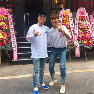 Fan Việt hú hét khi SEUNGRI(BIGBANG) xác nhận mở nhà hàng mỳ ở VN
