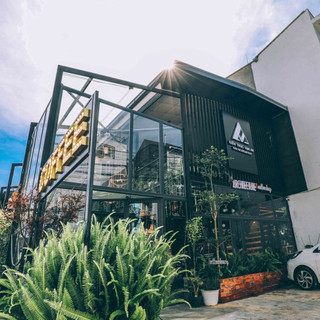 Lộ diện quán coffee “đẹp từng centimet” đốn tim hội yêu kiến trúc