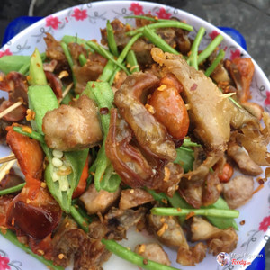Sần sật THỊT HEO GIÒN đốn tím "dân ăn hàng" Sài Gòn