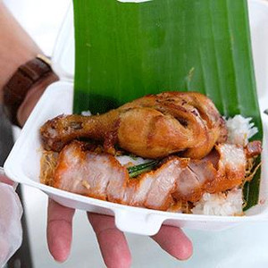 Quận 8: Sáng tối no nê với xôi đùi gà ngon đê mê cùng bánh mì thập cẩm ăn hoài không chán