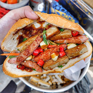 (HCM) Ăn sáng siêu ngon với bánh mì chả cá chính hiệu Nha Trang