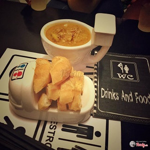 (CT) Ngộ nghĩnh cafe “Toilet” đầu tiên ở Cần Thơ