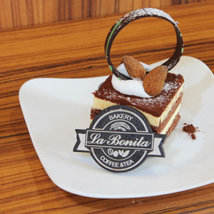 (HCM) La Bonita – Café Xa Hoa, Thả Ga Ăn Bánh Ngọt