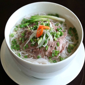 (HCM) Những quán ''bún mắng - cháo chửi" vẫn cực đông