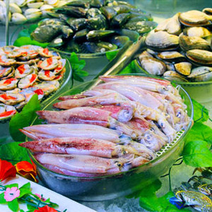 “Đại Tiệc Thịnh Soạn” Với Hải Sản Trăm Món Giá Rẻ Trăm Ngàn