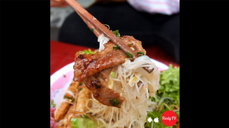 Tại sao “BÚN XÌ DẦU” thôi mà ngon đến thế, 25k/phần