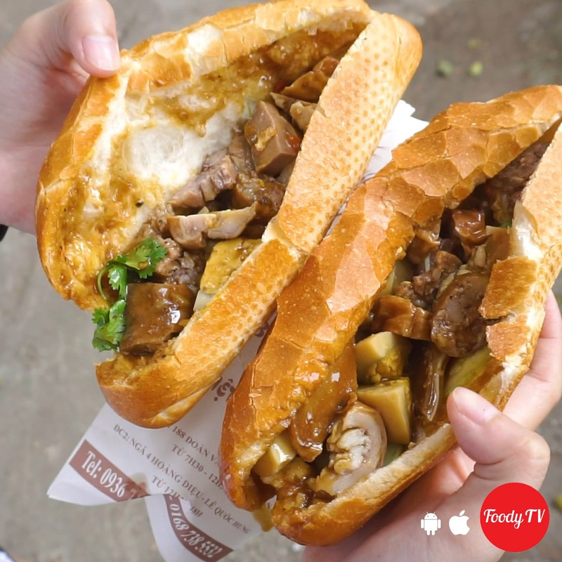 Đột kích xe "BÁNH MÌ PHÁ LẤU" sốt cay 15k ngon xứt sắc