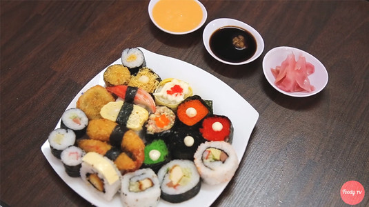 Ăn không kịp thở "BUFFET SUSHI" cực rẻ