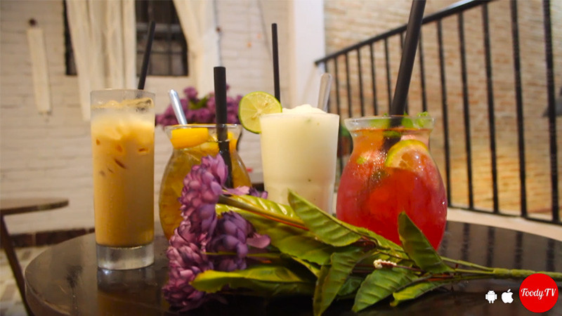 [Level tiếng Anh tăng vụt nhờ "CAFE CHÉM GIÓ XUYÊN QUỐC GIA"]