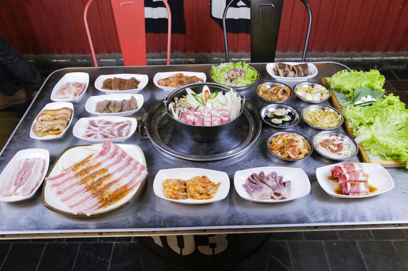 Xõa tới bến ăn 3 tặng 1 "BUFFET NƯỚNG THÙNG PHUY" đã miệng ngay Times City