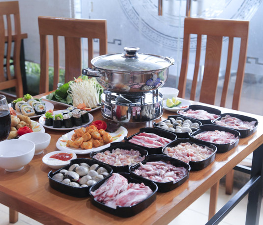 Nhúng mỏi tay "BUFFET LẨU ĐẪM THỊT 119K" view bao trọn thành phố