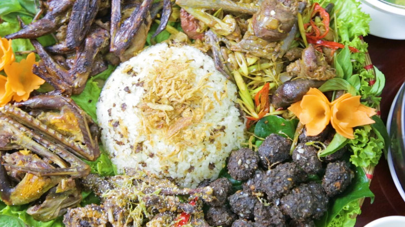 Anh Em Quán - Đặc Sản Cò & Gà Đồi