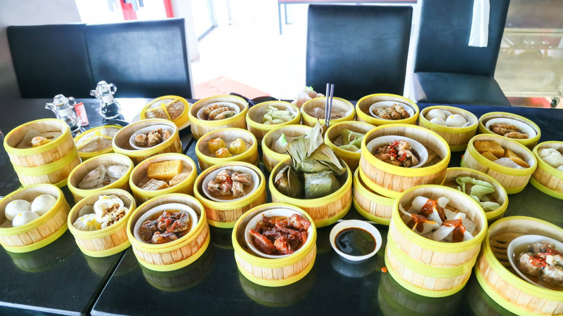 Buffet Dimsum + Lẩu 2 vị 