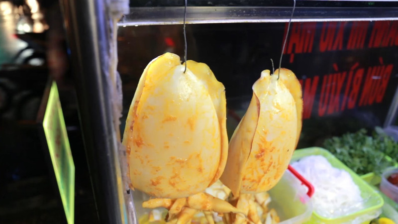 Cà Ri Mực Khổng Lồ