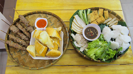 Thèm thuồng hàng bún đậu mới toanh
