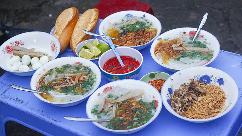 Thỏa sức tung hành với bánh canh cá nướng rẻ ngon không tưởng