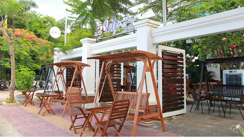 "CAFE VƯỜN XÍCH ĐU" view bờ sông, gió tràn lồng lộng ngay Đảo Xanh