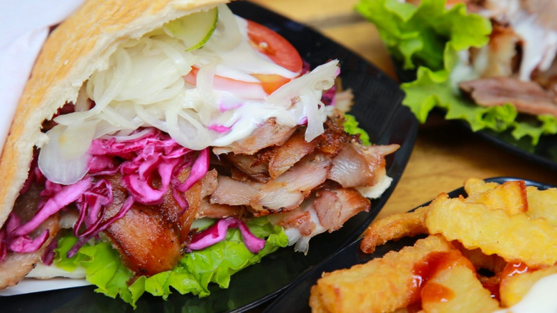 Doner Kebab thịt đẫm mồm phố Lương Ngọc Quyến