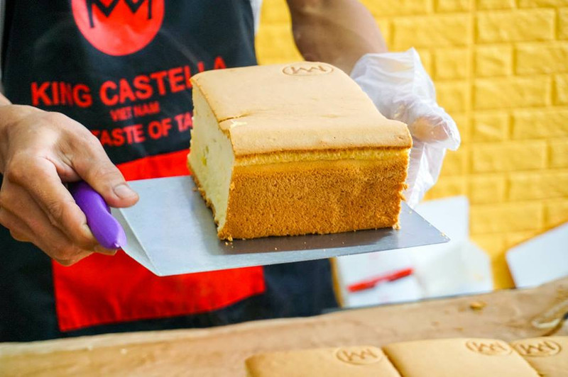 King Castella - Bánh Bông Lan Khổng Lồ