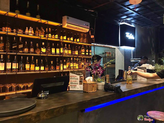 Ngắm Đà Nẵng lên đèn lung linh ở "ROOFTOP PUB - CAFE" mới toanh view sông Hàn]