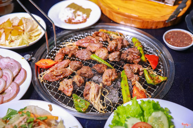 Vì yêu mà đến với "CỪU MÔNG CỔ" đổ dồn sự chú ý lên Cẩm L