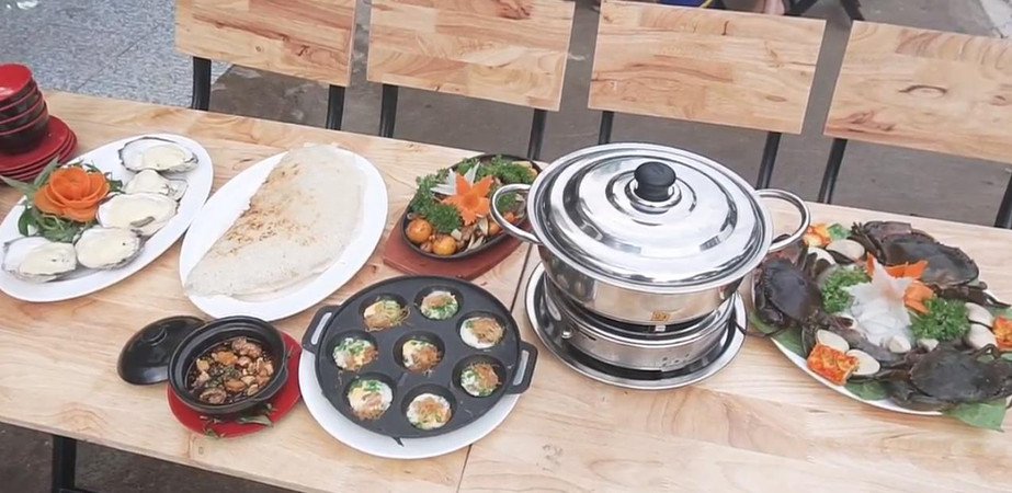 [Nhậu hết công suất với "LÒNG GÀ TRỨNG NON" bán tới 2h sáng]