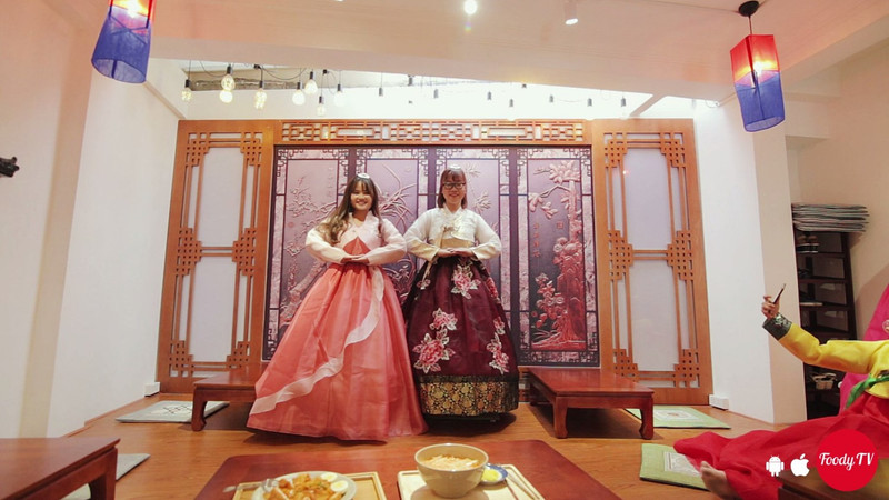 [Sống ảo như Hàn Quốc "CÀ PHÊ CÓ HÀNG TRĂM BỘ HANBOK" siêu xinh]