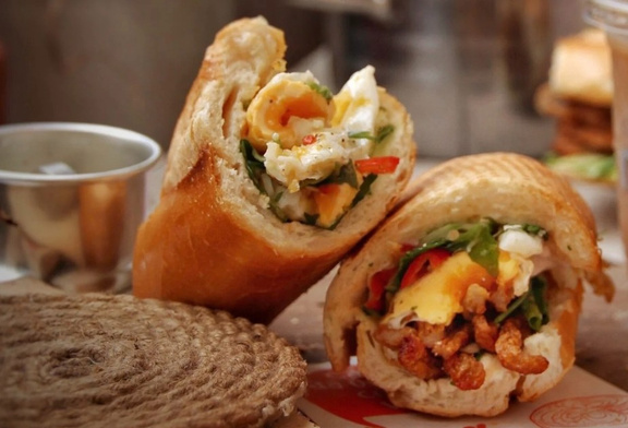 Bánh Mì Má Hải Gò Vấp - Bánh Mì Chả Cá - Đường Số 8