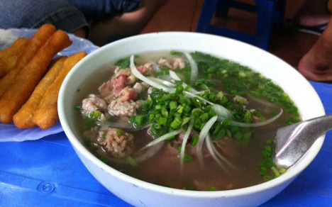 Phở Mặn - Gầm Cầu