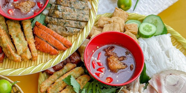 Bún Đậu Mắm Tôm - BÚN ĐẬU NHÀ VUA & VUA ĐẬU - 130A1 Tân Hòa Đông