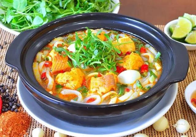 Bánh Canh Cá Lóc O Huyền - Đường 154