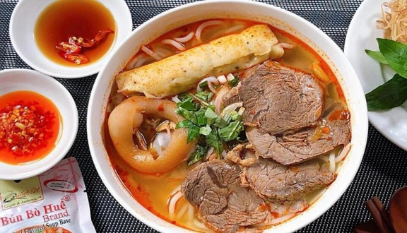 Bún Bò Huế, Bún Thịt Nướng & Hũ Tiếu Gõ - Trần Thánh Tông